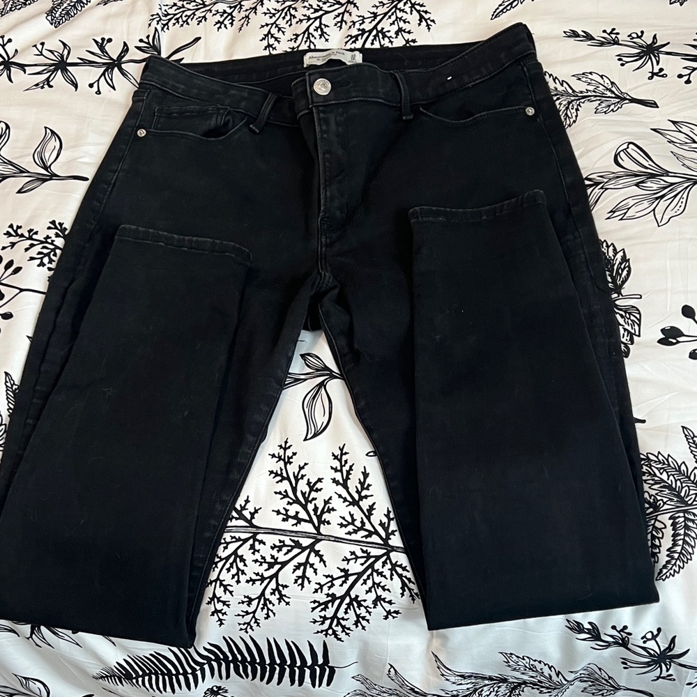 Abercrombie & Fitch Men's Dark Jeans